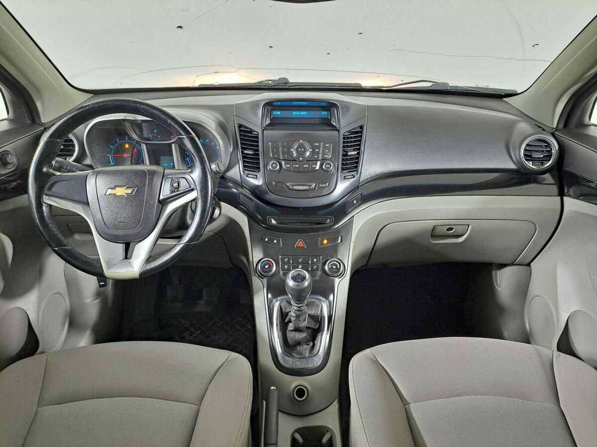 Chevrolet Orlando с пробегом — 2013 год. Фото: #11