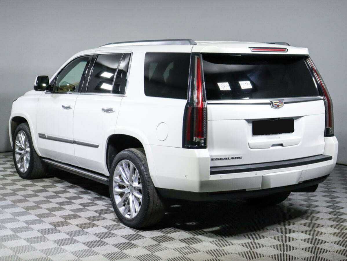 Cadillac Escalade с пробегом — 2018 год. Фото: #6