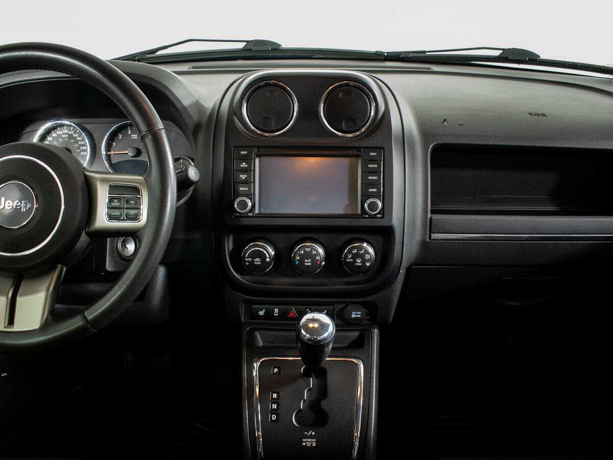 Jeep Compass с пробегом — 2012 год. Фото: #8