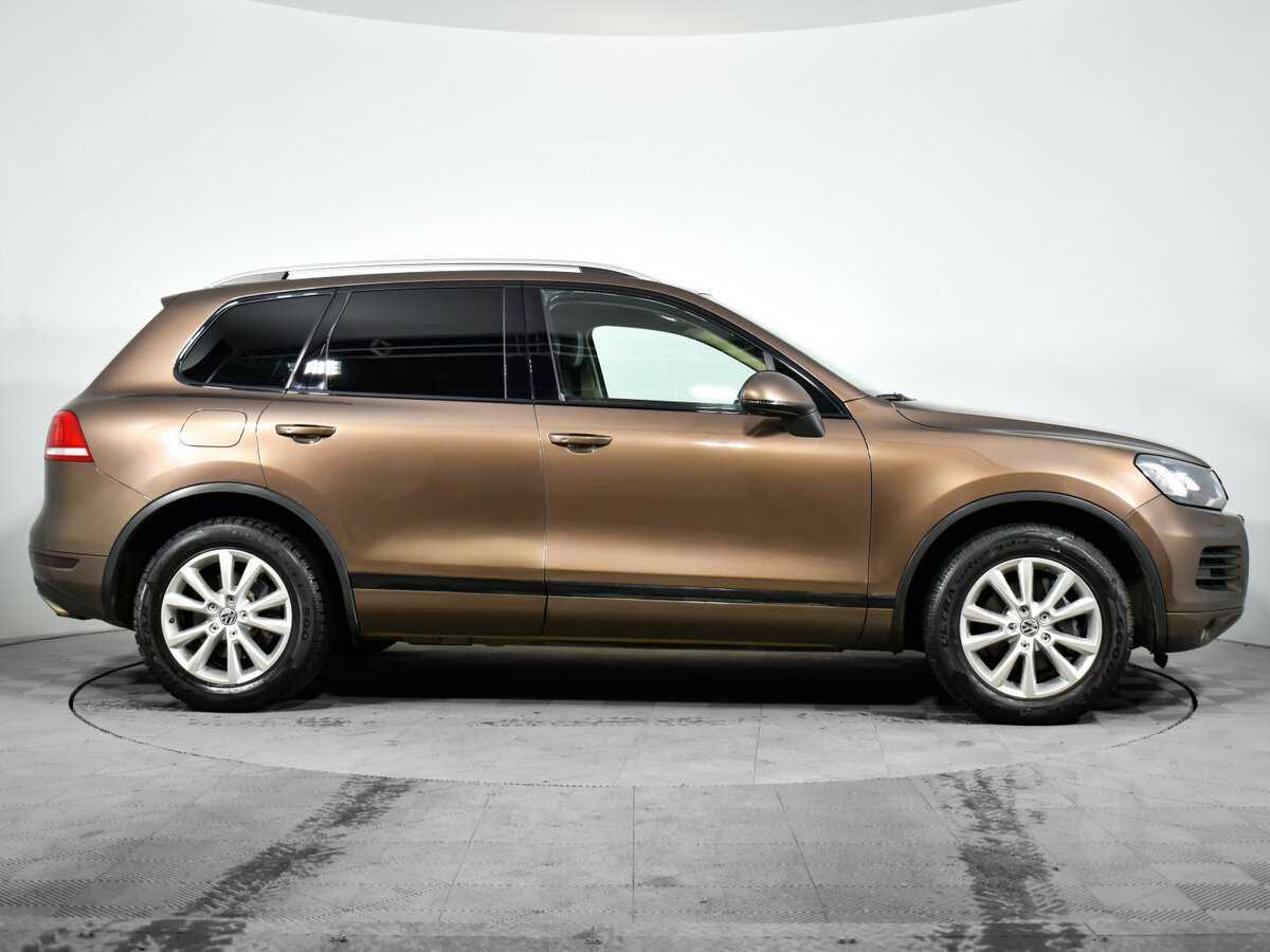 Volkswagen Touareg с пробегом — 2013 год. Фото: #3
