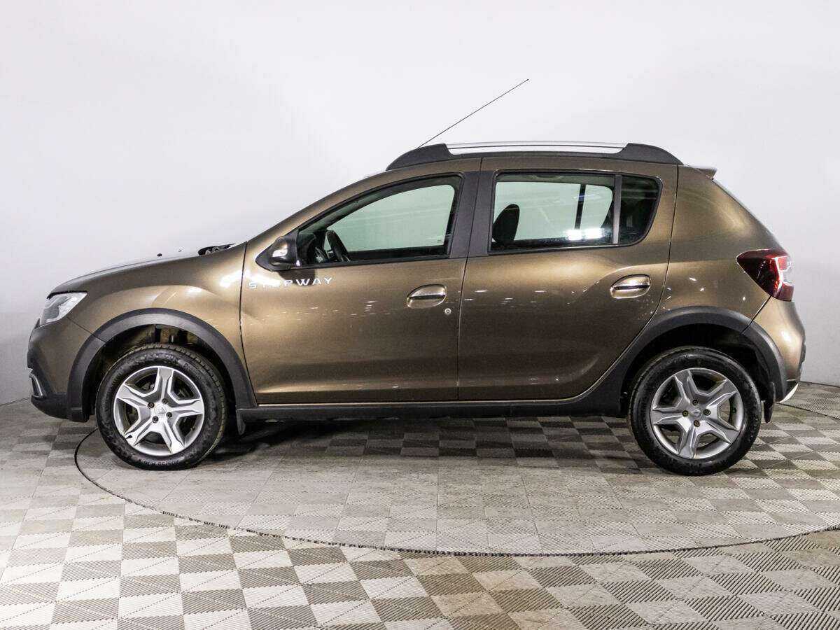Renault Sandero с пробегом — 2018 год. Фото: #7