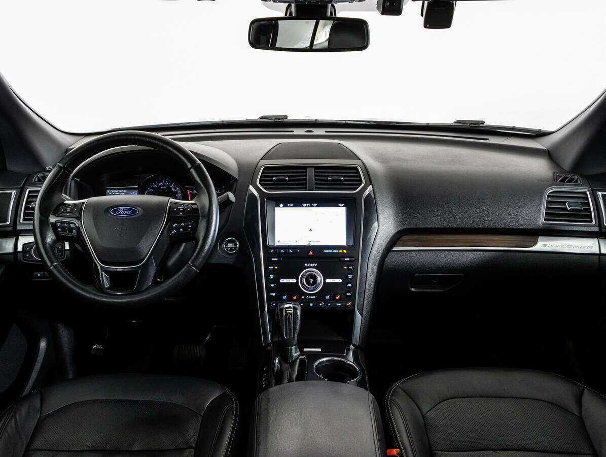 Ford Explorer с пробегом — 2018 год. Фото: #13