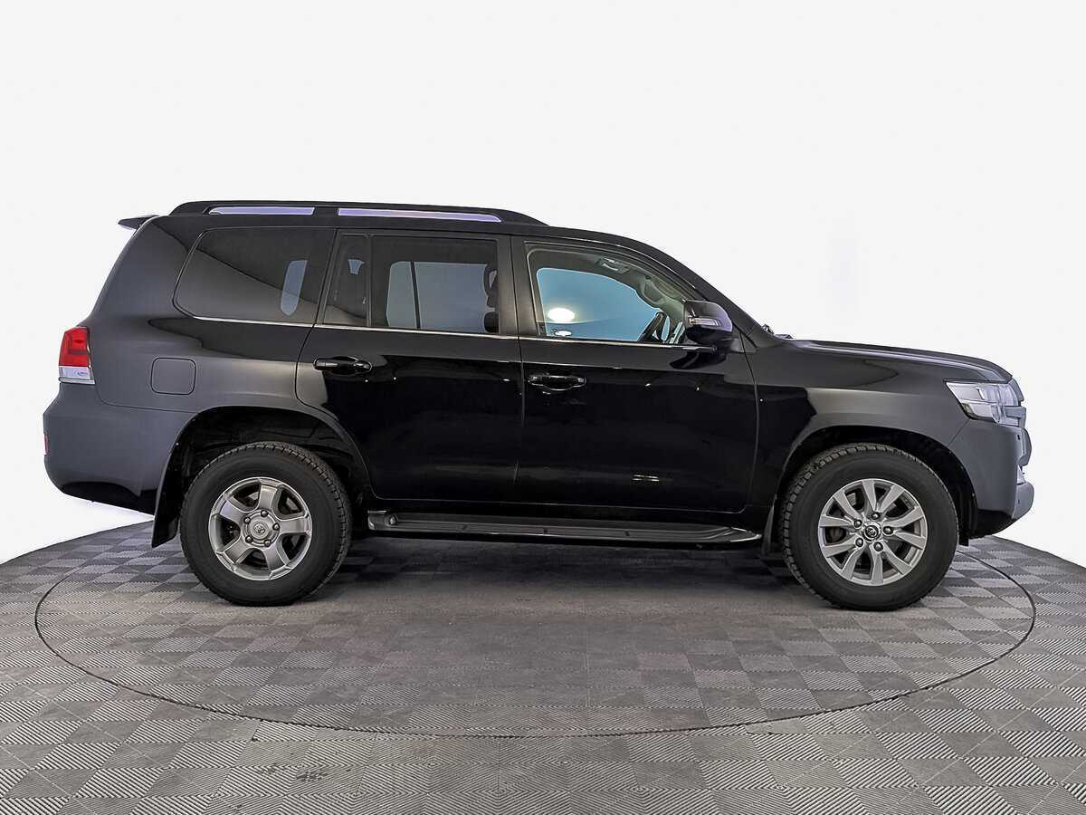 Toyota Land Cruiser с пробегом — 2019 год. Фото: #3