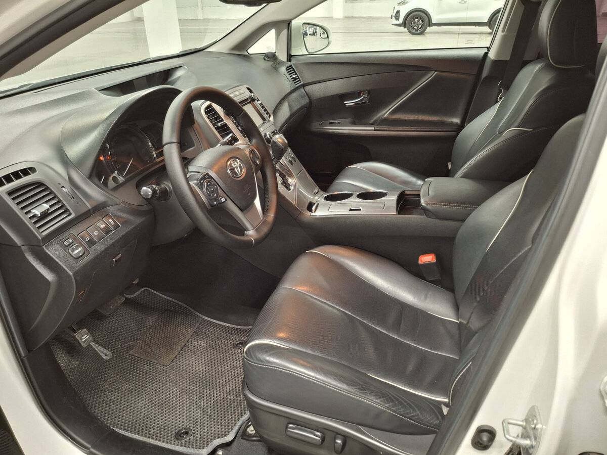 Toyota Venza с пробегом — 2014 год. Фото: #15