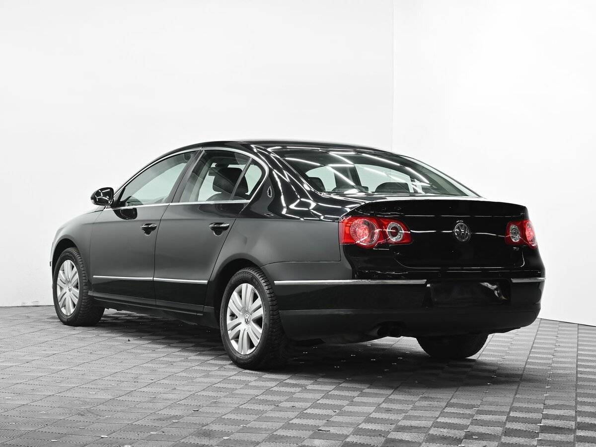 Volkswagen Passat с пробегом — 2010 год. Фото: #2