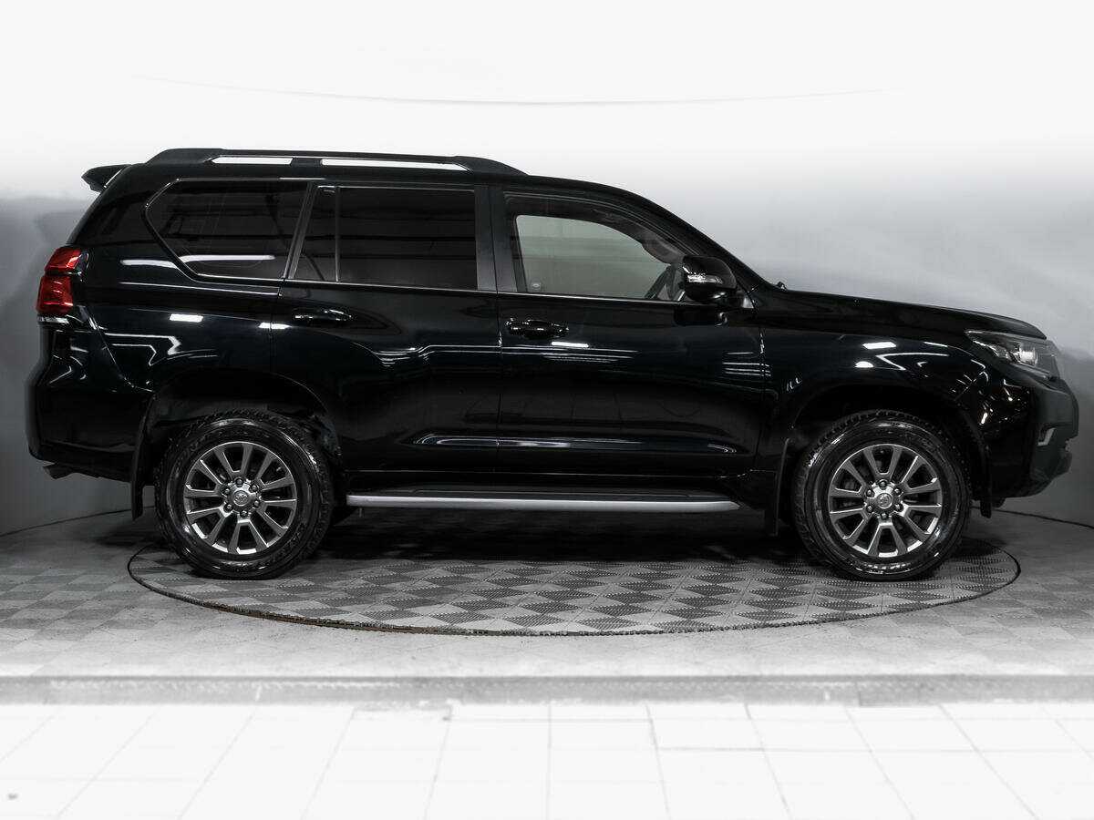 Toyota Land Cruiser Prado с пробегом — 2019 год. Фото: #3