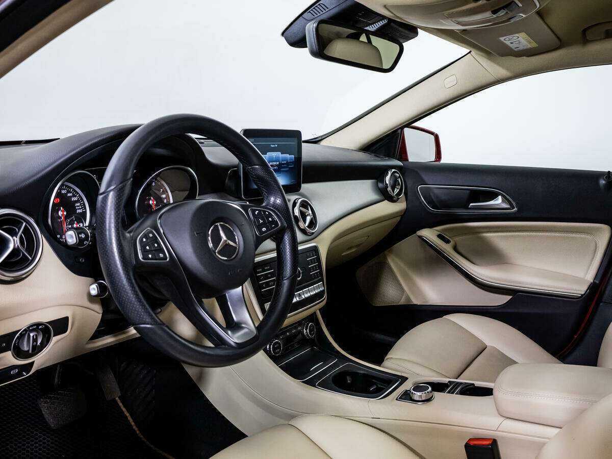 Mercedes-Benz GLA с пробегом — 2017 год. Фото: #9