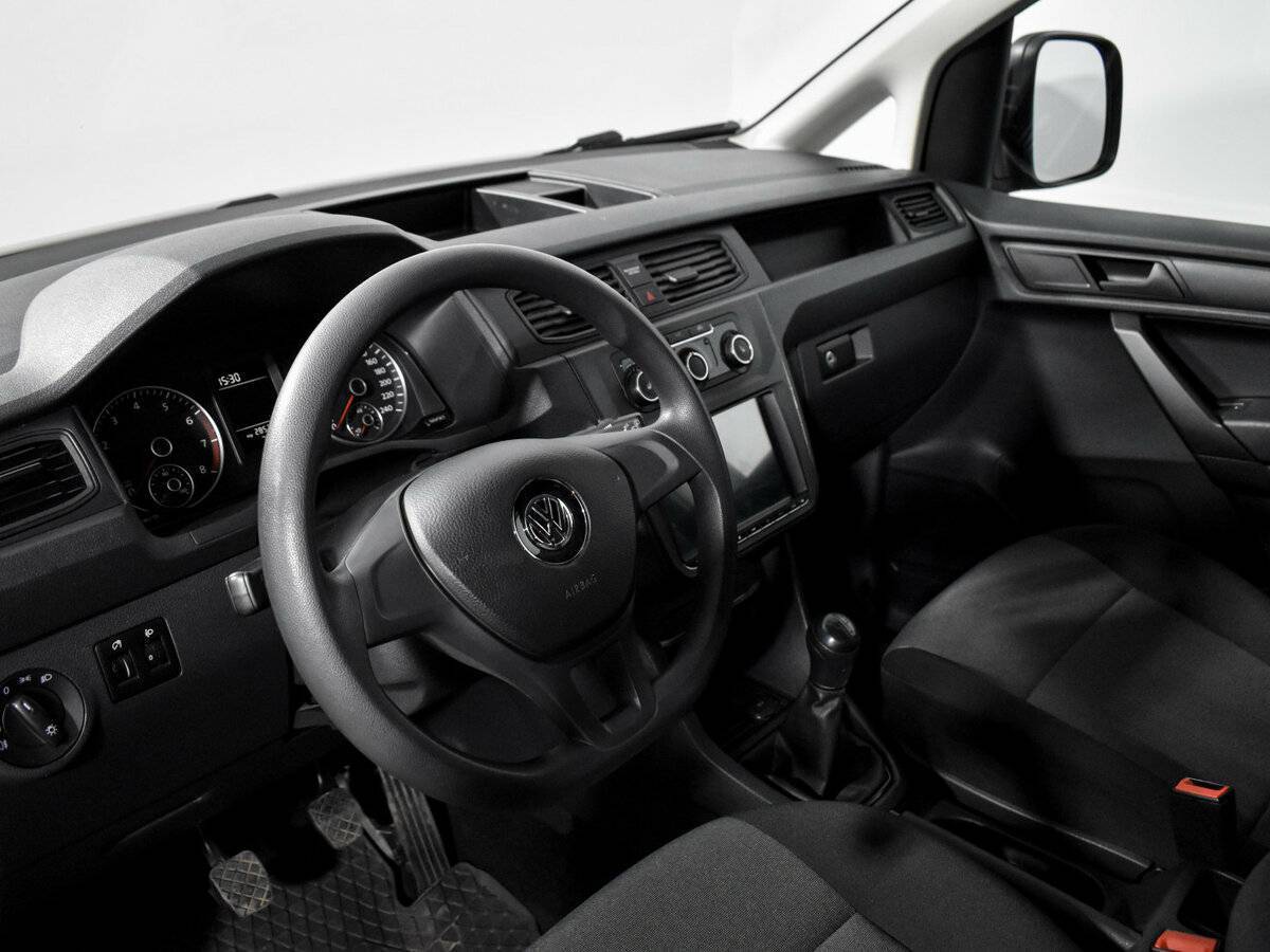 Volkswagen Caddy с пробегом — 2019 год. Фото: #8