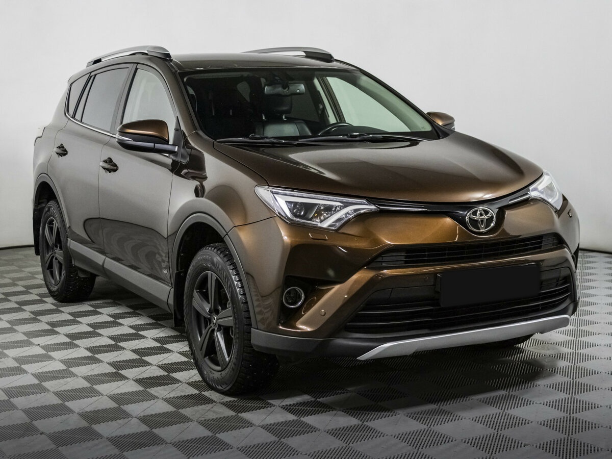 Toyota RAV4 с пробегом — 2017 год. Фото: #2