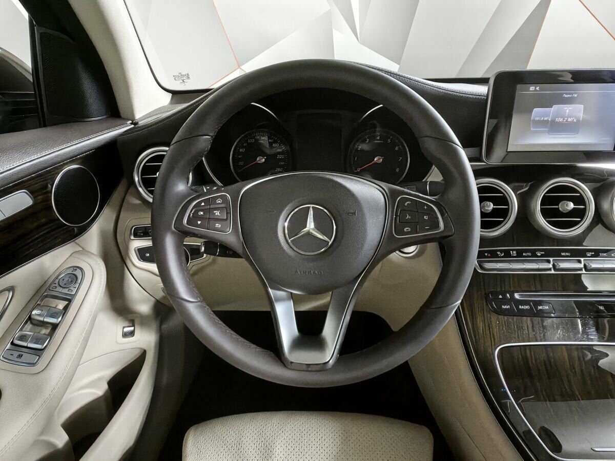 Mercedes-Benz GLC с пробегом — 2016 год. Фото: #14