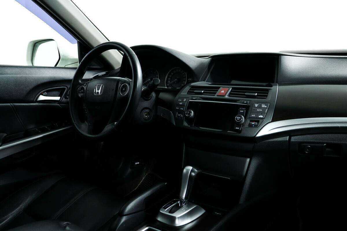 Honda Crosstour с пробегом — 2014 год. Фото: #8