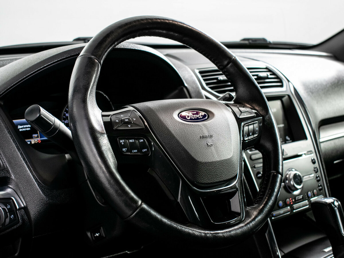 Ford Explorer с пробегом — 2017 год. Фото: #15