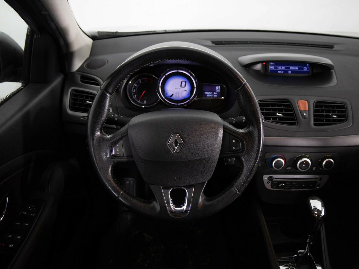 Renault Fluence с пробегом — 2014 год. Фото: #7