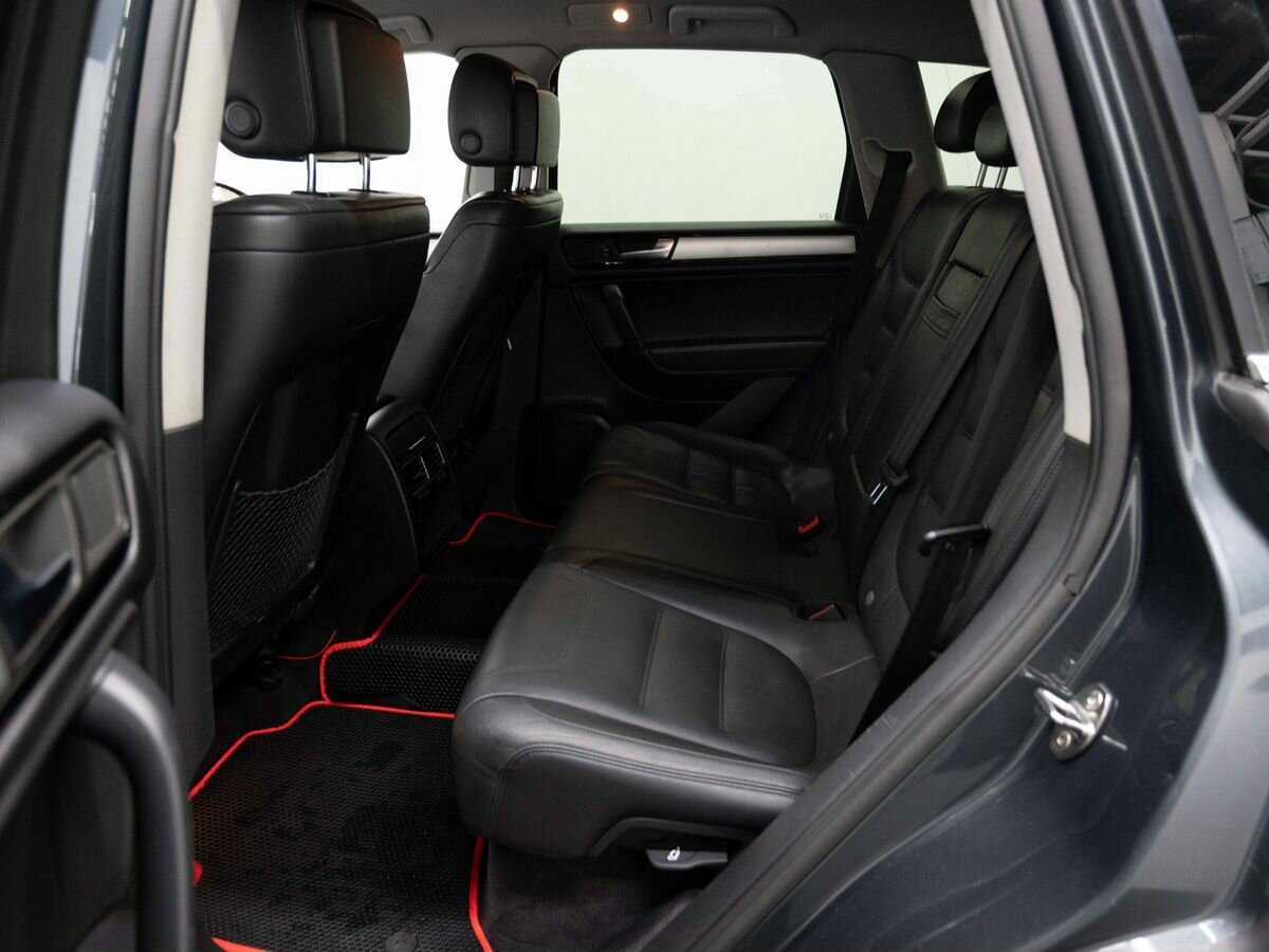 Volkswagen Touareg с пробегом — 2010 год. Фото: #8
