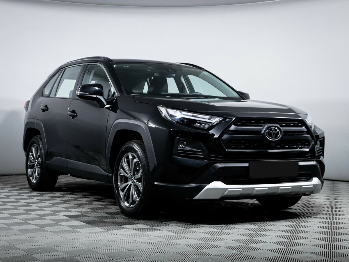 Toyota RAV4 с пробегом — 2024 год. Фото: #2