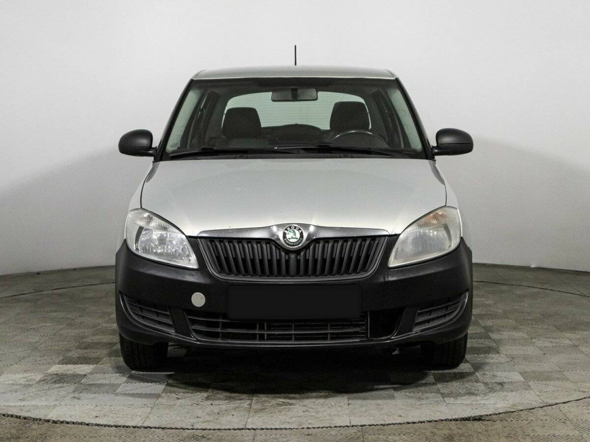 Skoda Fabia с пробегом — 2011 год. Фото: #1