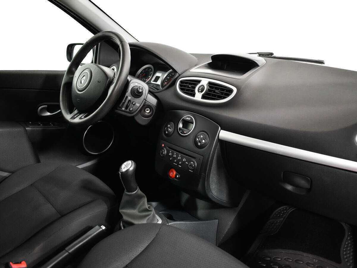 Renault Clio с пробегом — 2007 год. Фото: #8