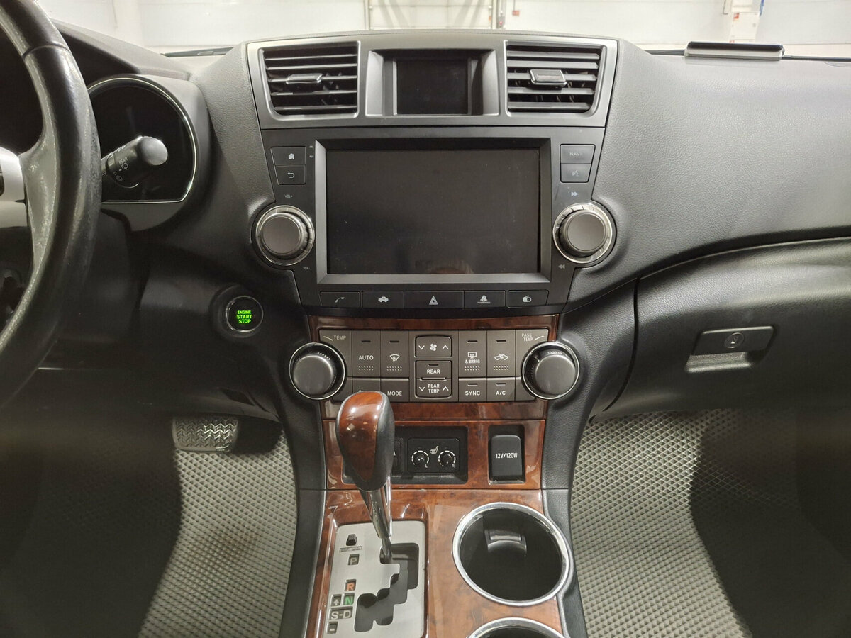 Toyota Highlander с пробегом — 2012 год. Фото: #14