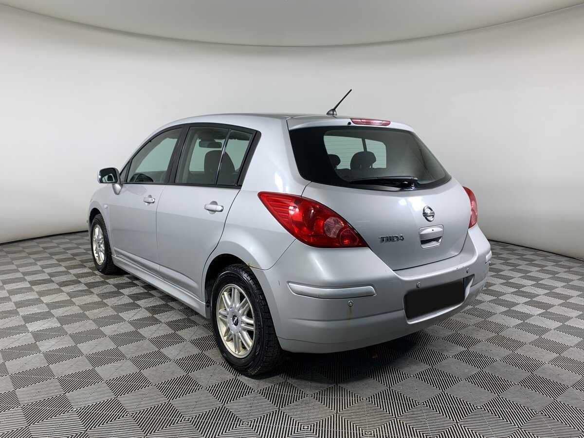 Nissan Tiida с пробегом — 2011 год. Фото: #6