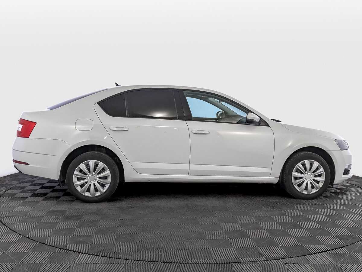 Skoda Octavia с пробегом — 2018 год. Фото: #3