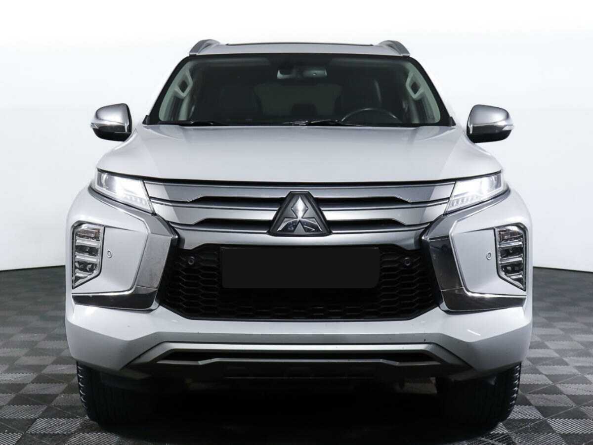 Mitsubishi Pajero Sport с пробегом — 2020 год. Фото: #1