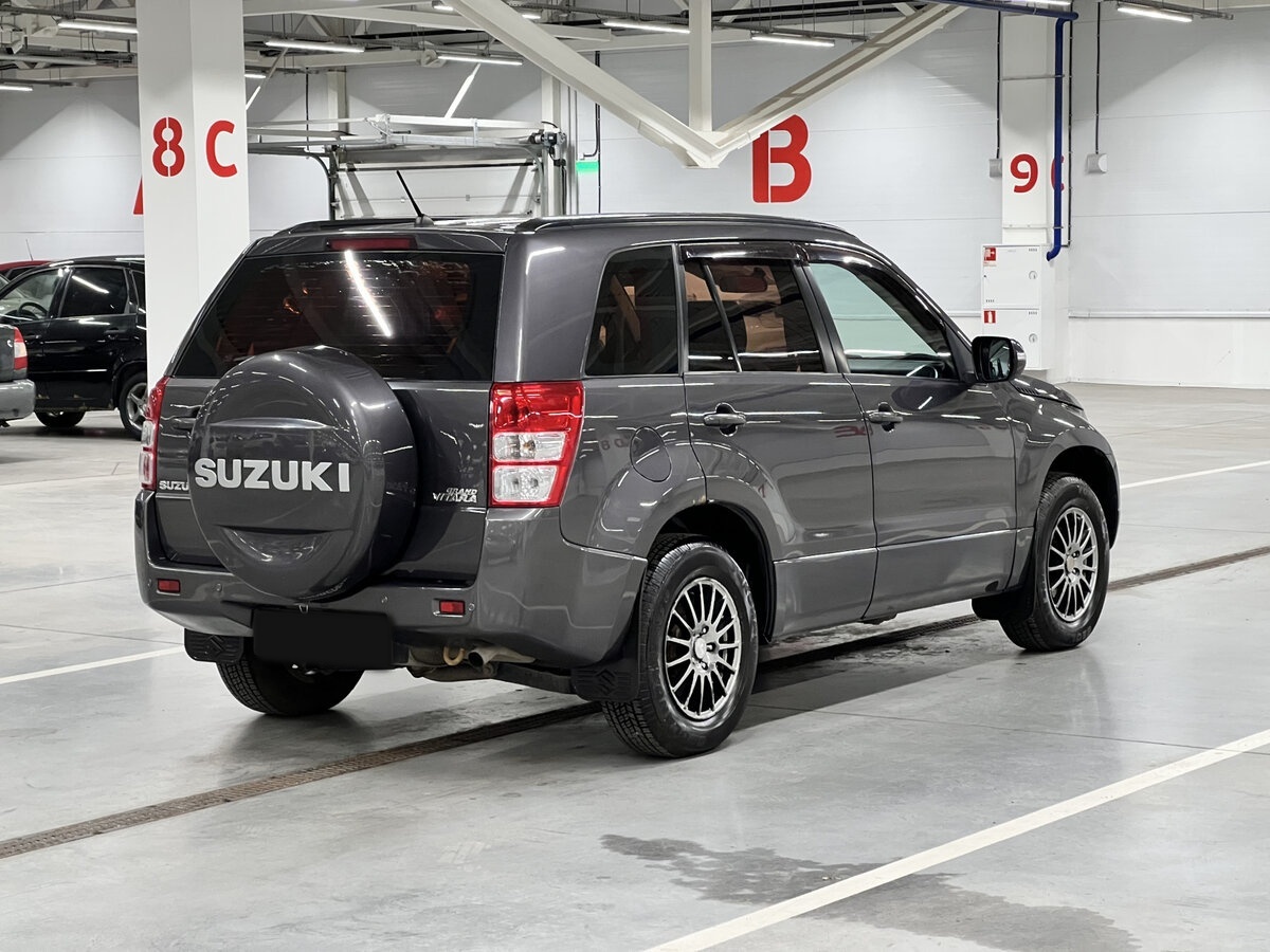 Suzuki Grand Vitara с пробегом — 2010 год. Фото: #4