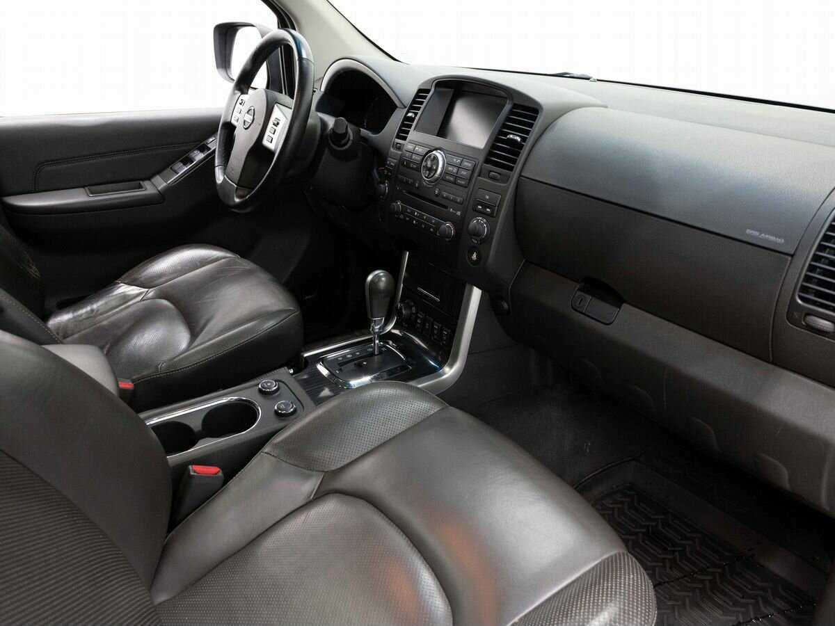 Nissan Pathfinder с пробегом — 2010 год. Фото: #11