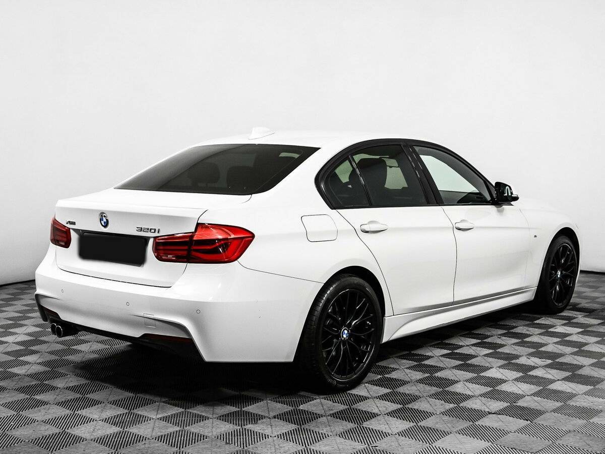BMW 3 серии с пробегом — 2018 год. Фото: #4