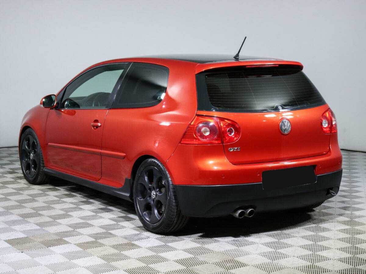 Volkswagen Golf GTI с пробегом — 2008 год. Фото: #5