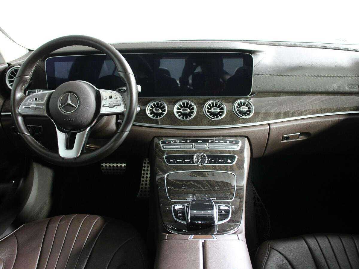 Mercedes-Benz CLS с пробегом — 2018 год. Фото: #11