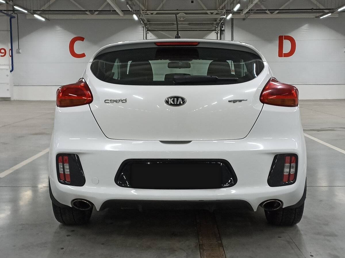 Kia Ceed GT с пробегом — 2014 год. Фото: #5