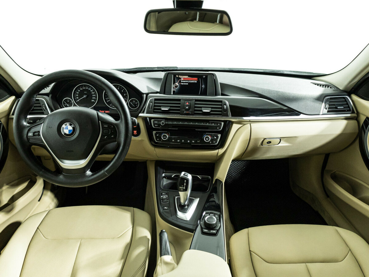 BMW 3 серии с пробегом — 2015 год. Фото: #12