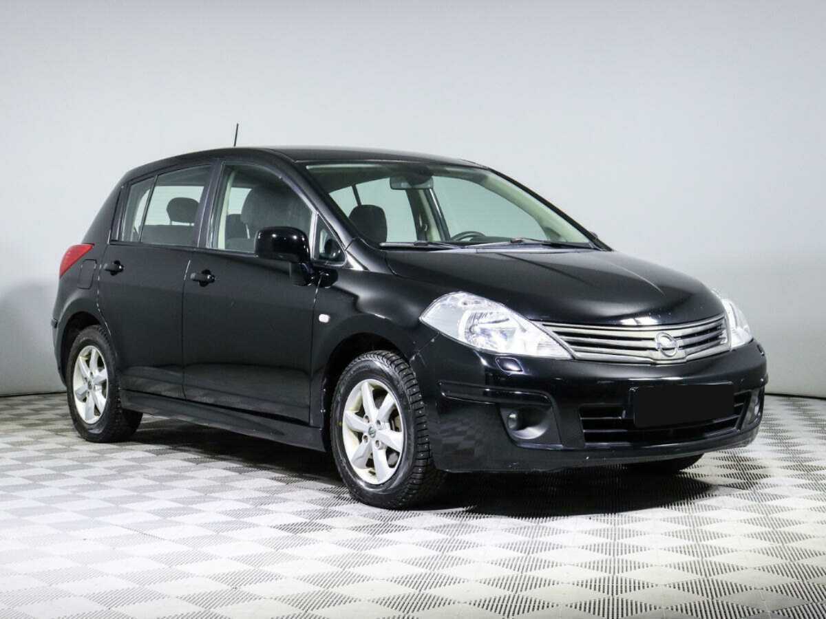 Nissan Tiida с пробегом — 2011 год. Фото: #2