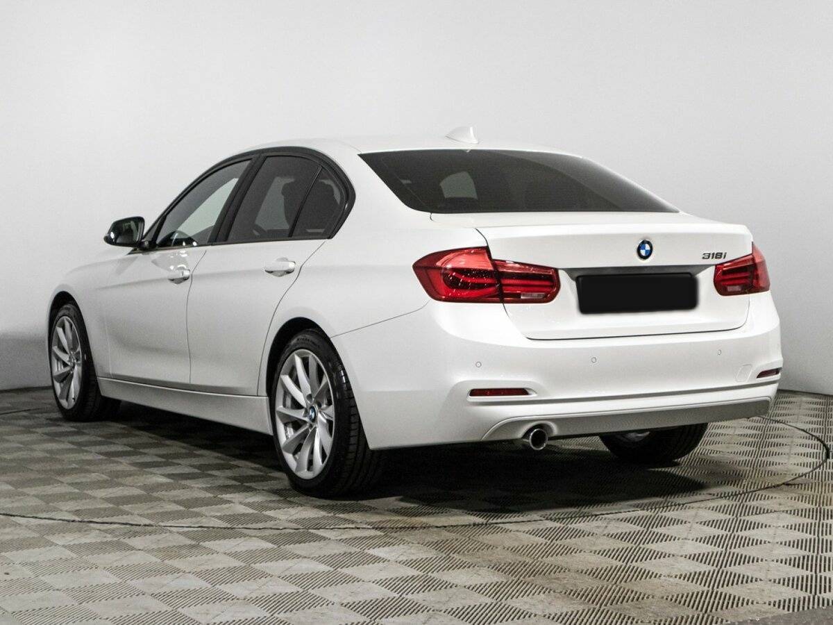BMW 3 серии с пробегом — 2017 год. Фото: #6