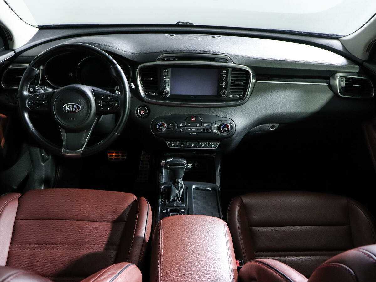 Kia Sorento с пробегом — 2017 год. Фото: #9