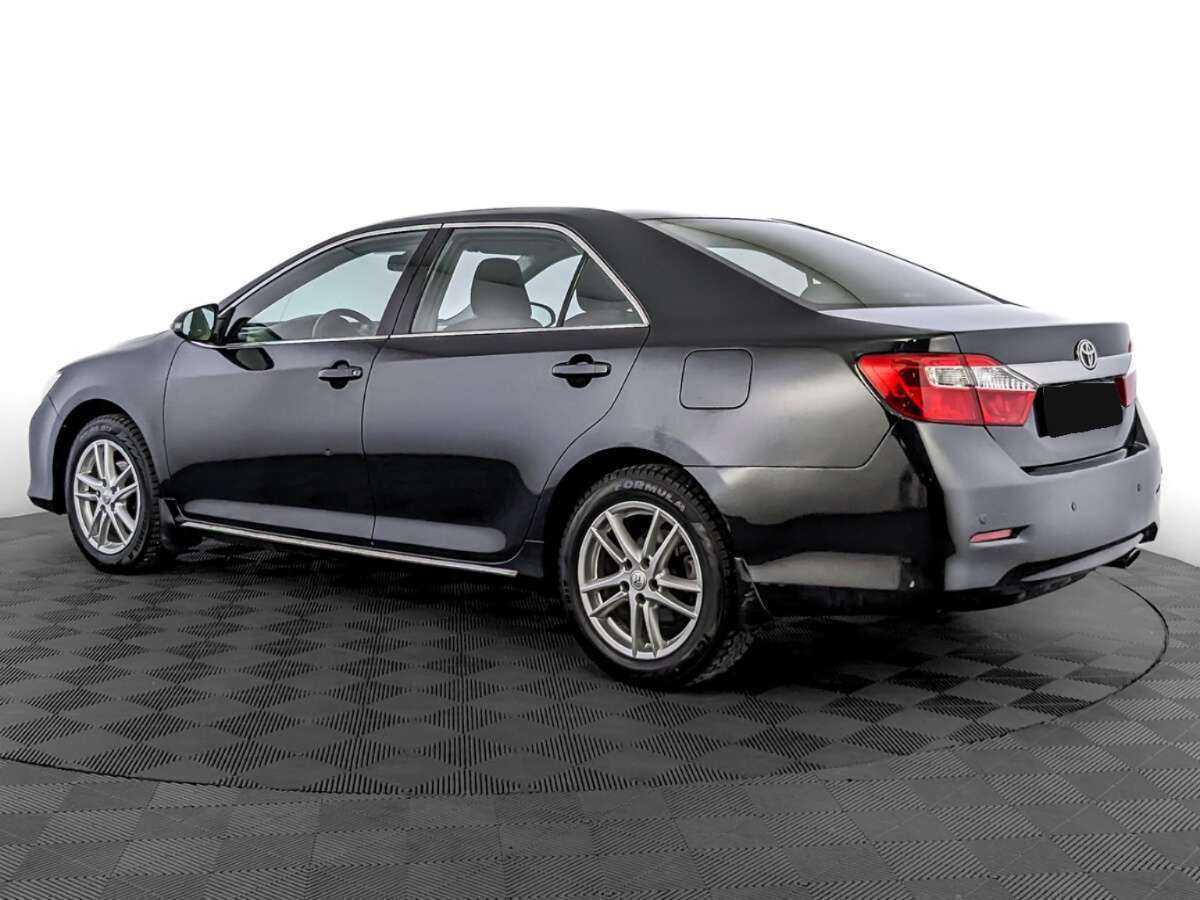 Toyota Camry с пробегом — 2013 год. Фото: #6
