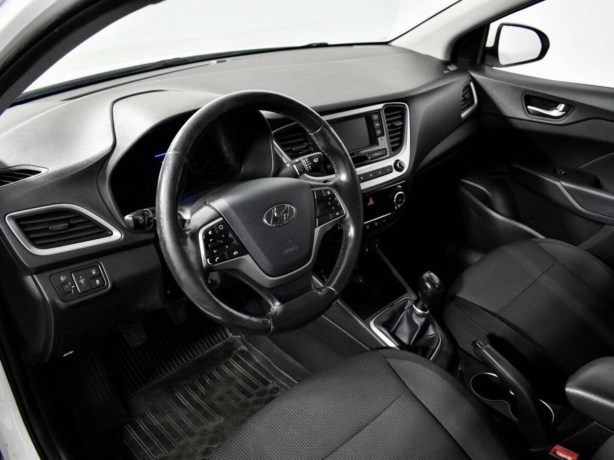 Hyundai Solaris с пробегом — 2018 год. Фото: #8