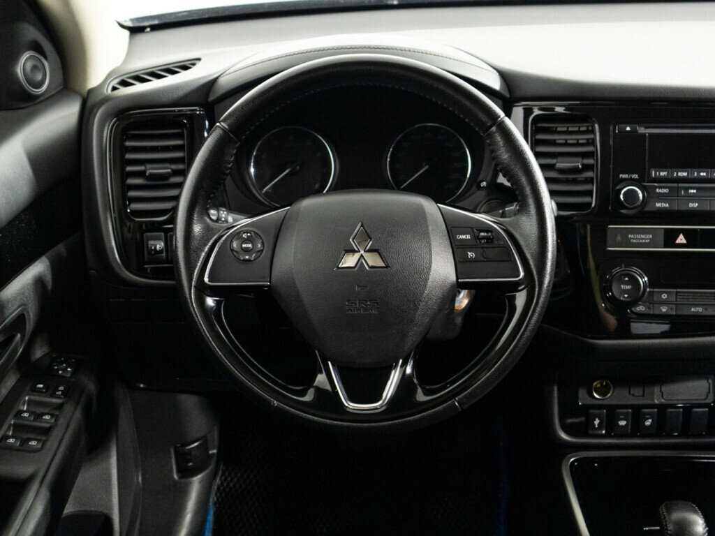 Mitsubishi Outlander с пробегом — 2019 год. Фото: #15