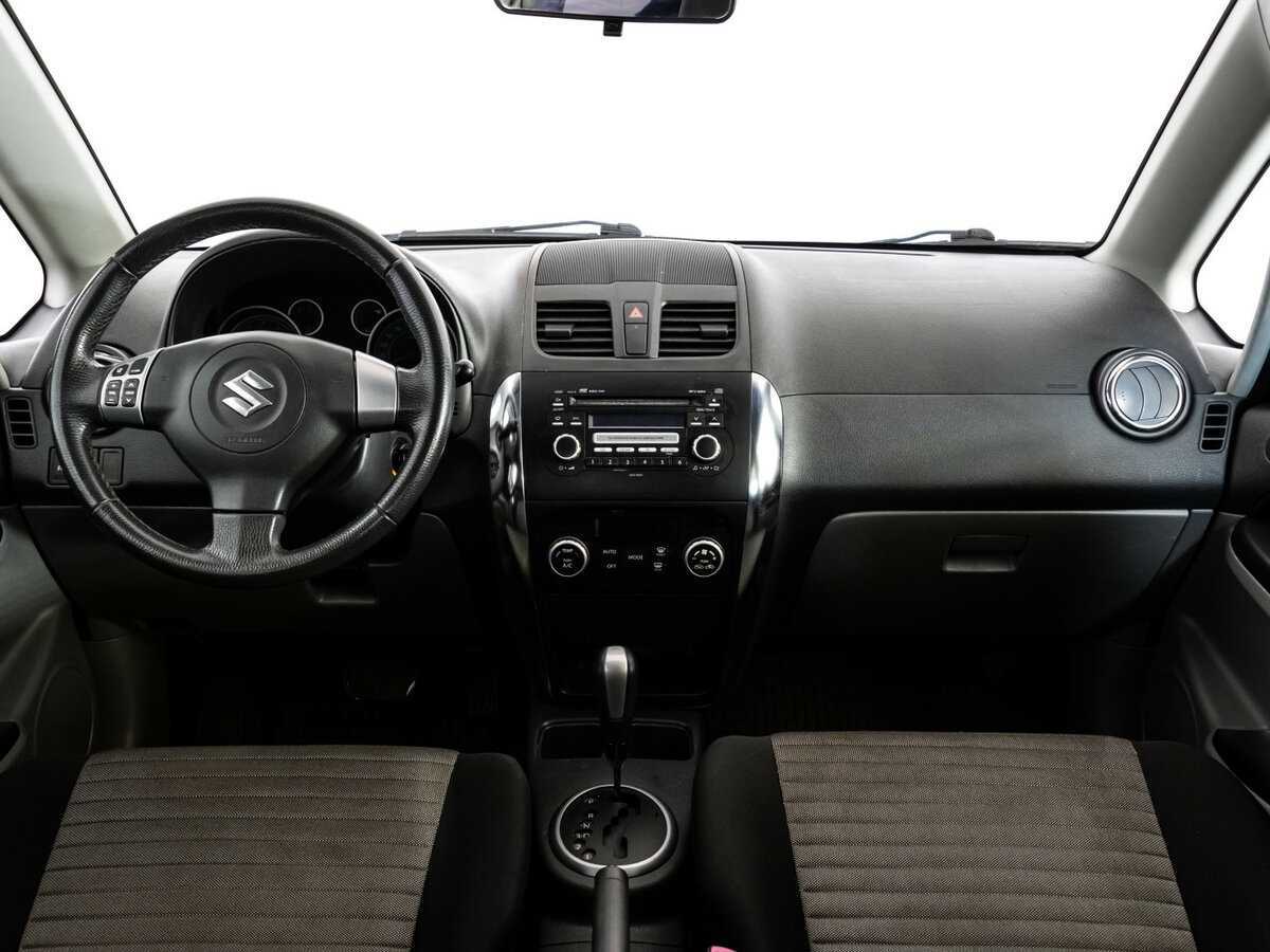 Suzuki SX4 с пробегом — 2011 год. Фото: #7