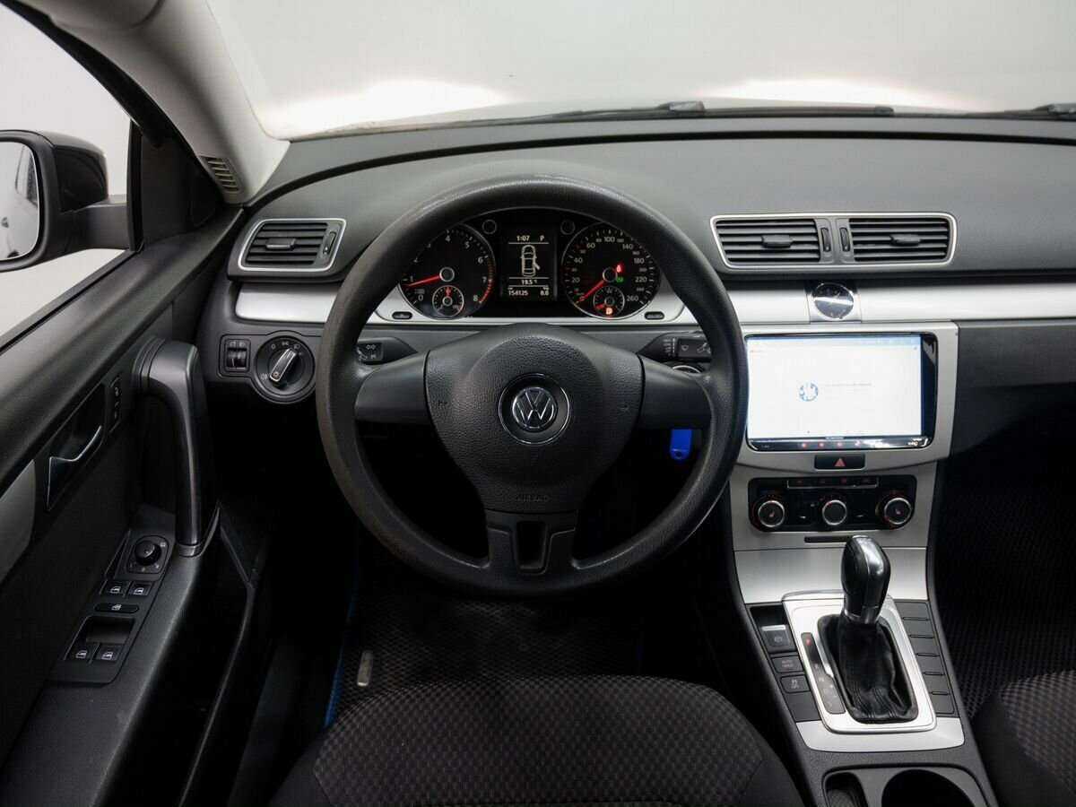 Volkswagen Passat с пробегом — 2011 год. Фото: #11