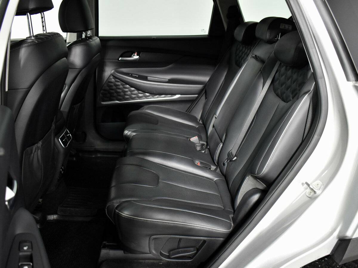 Hyundai Santa Fe с пробегом — 2021 год. Фото: #12