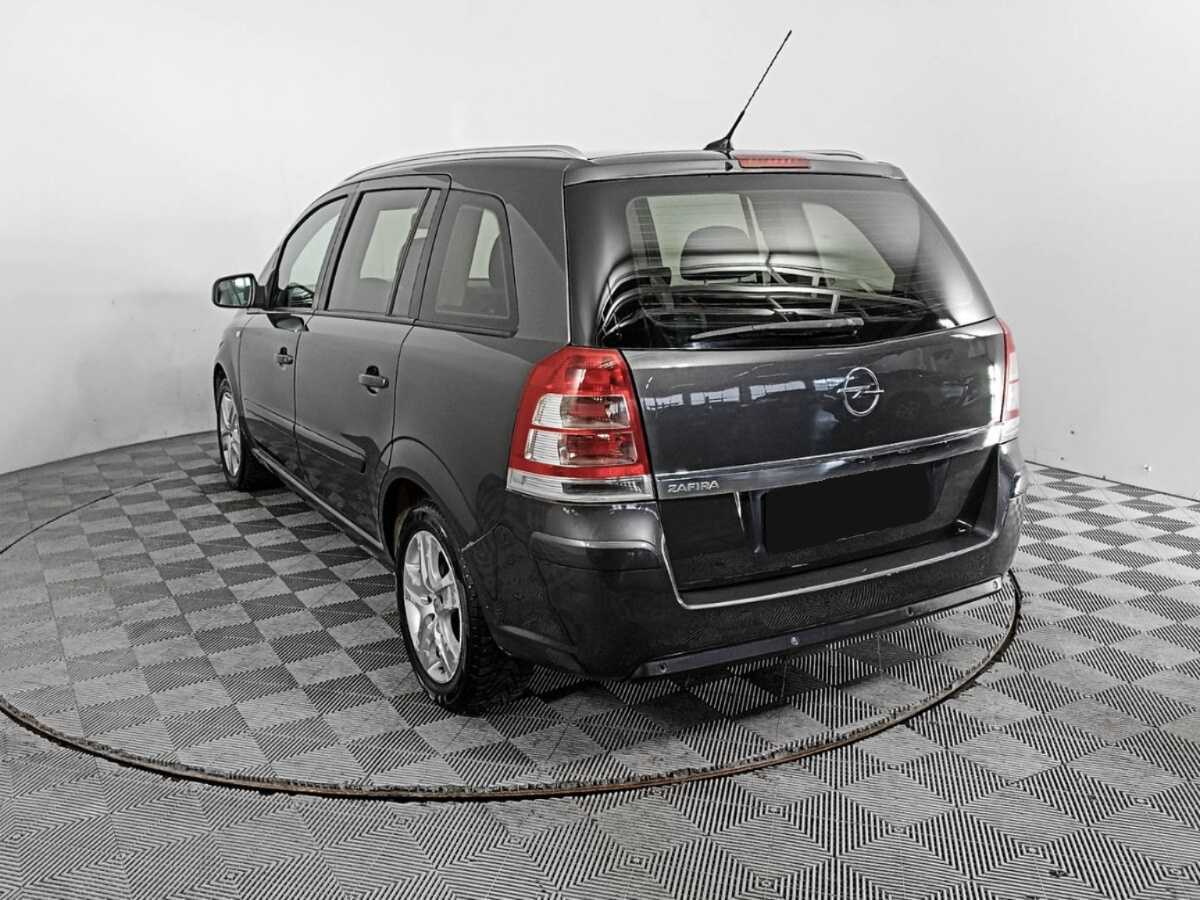 Opel Zafira с пробегом — 2012 год. Фото: #6