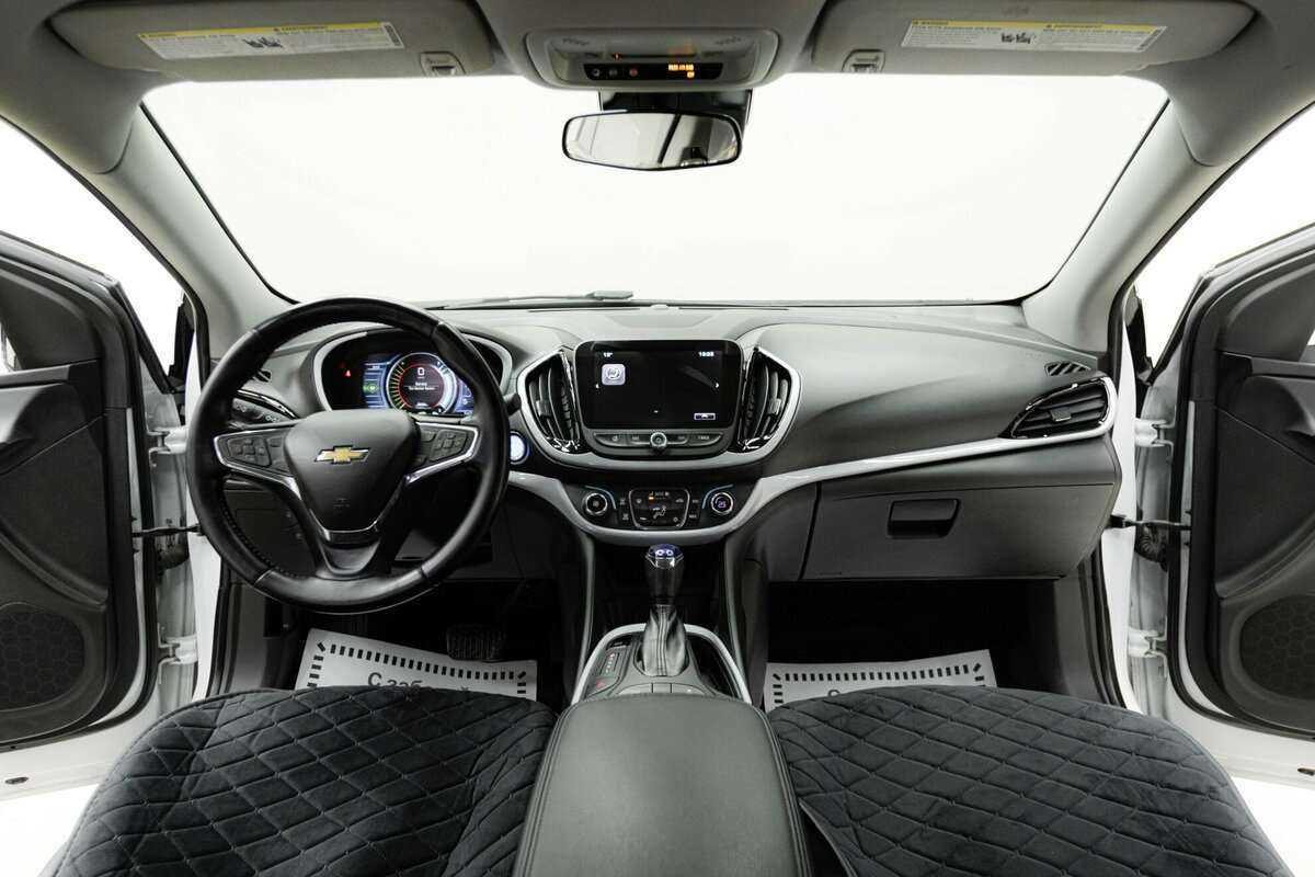 Chevrolet Volt с пробегом — 2016 год. Фото: #8