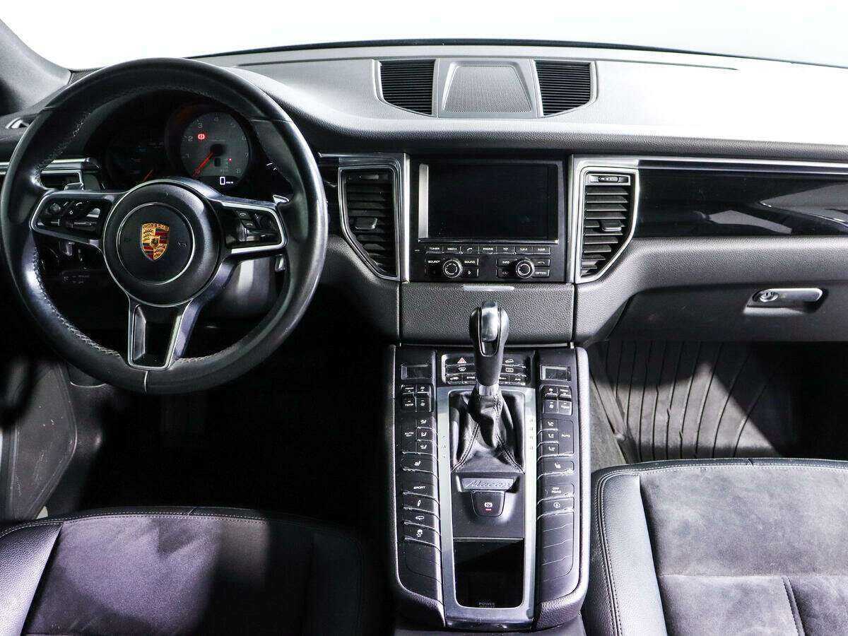 Porsche Macan с пробегом — 2014 год. Фото: #9