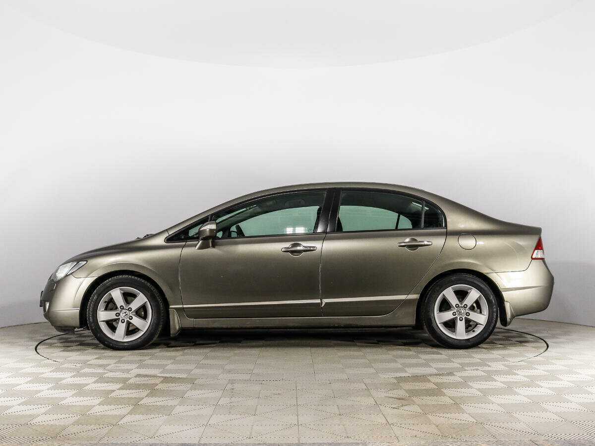 Honda Civic с пробегом — 2008 год. Фото: #5