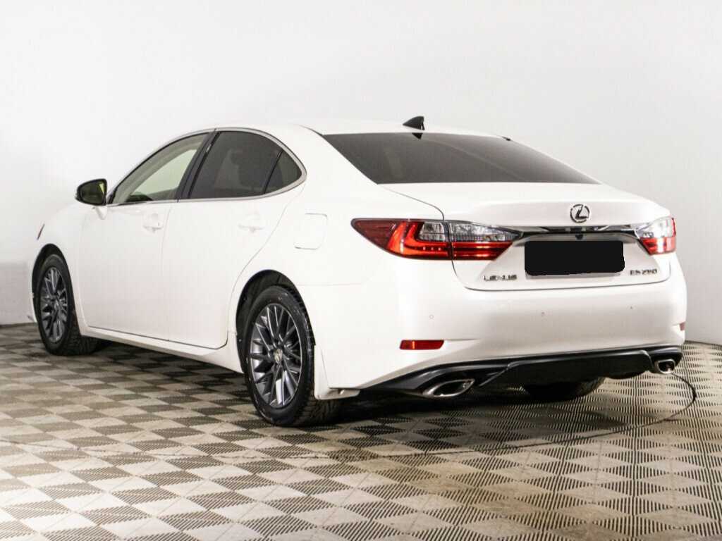 Lexus ES с пробегом — 2017 год. Фото: #6