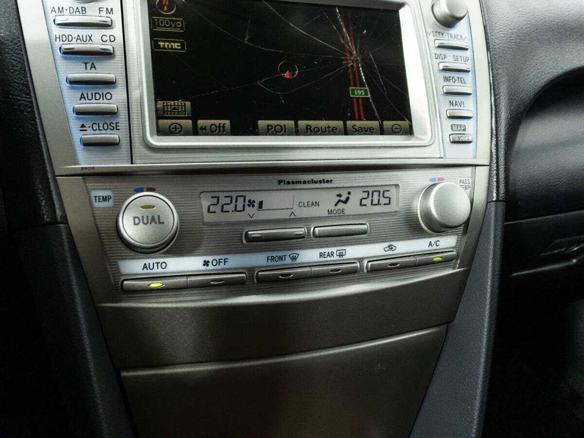Toyota Camry с пробегом — 2011 год. Фото: #15