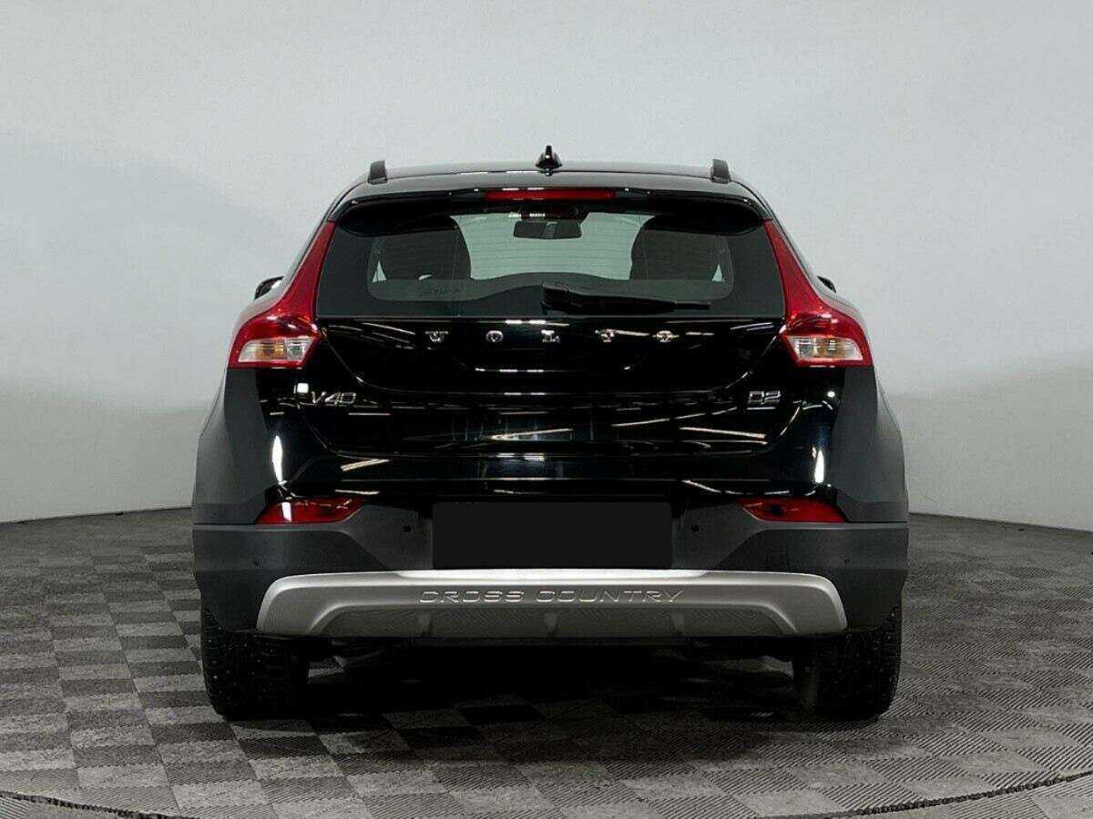 Volvo V40 Cross Country с пробегом — 2017 год. Фото: #4