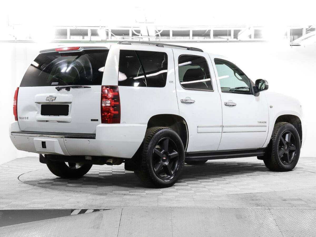 Chevrolet Tahoe с пробегом — 2011 год. Фото: #4