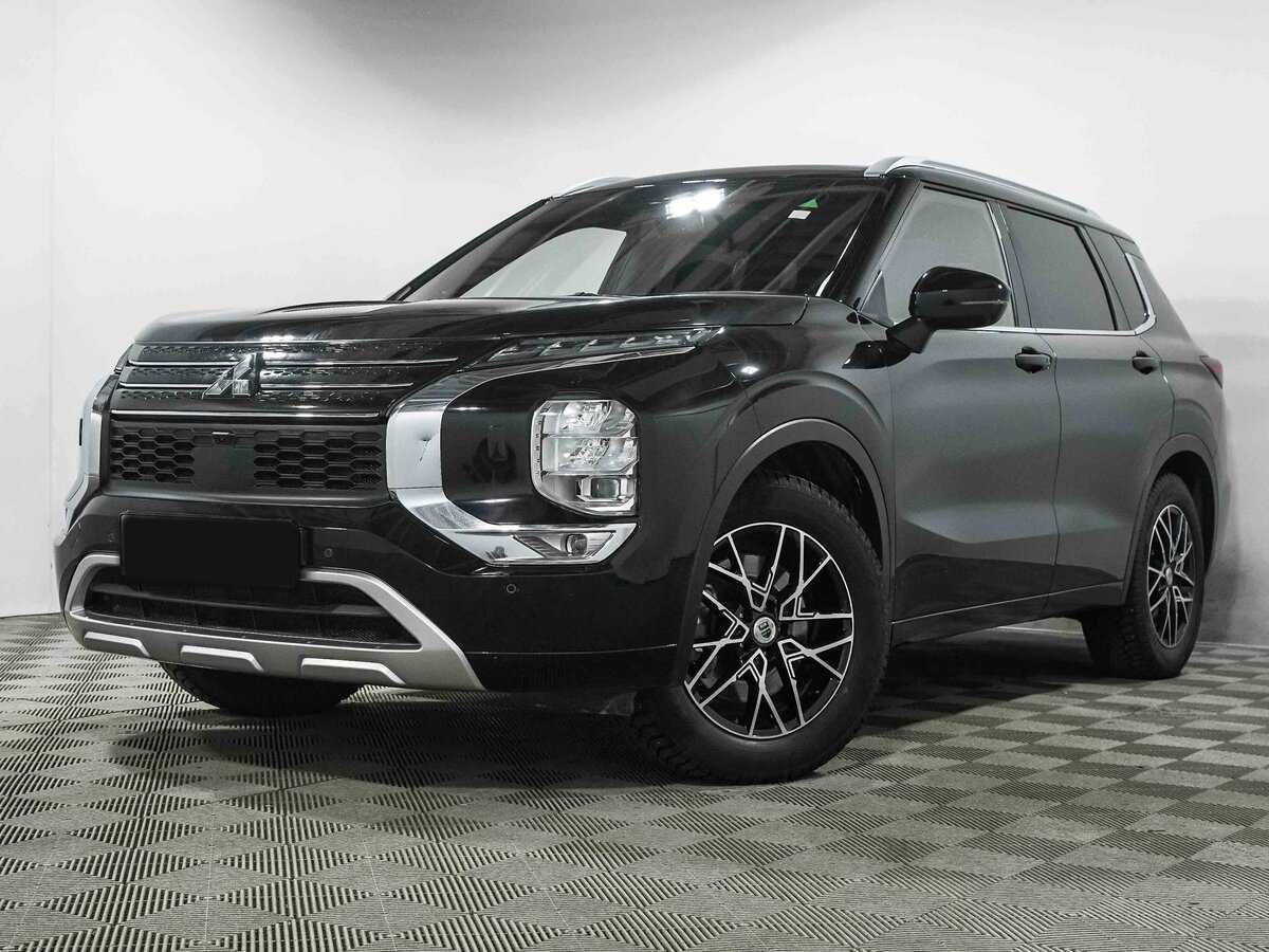 Mitsubishi Outlander с пробегом — 2023 год. Фото: #0
